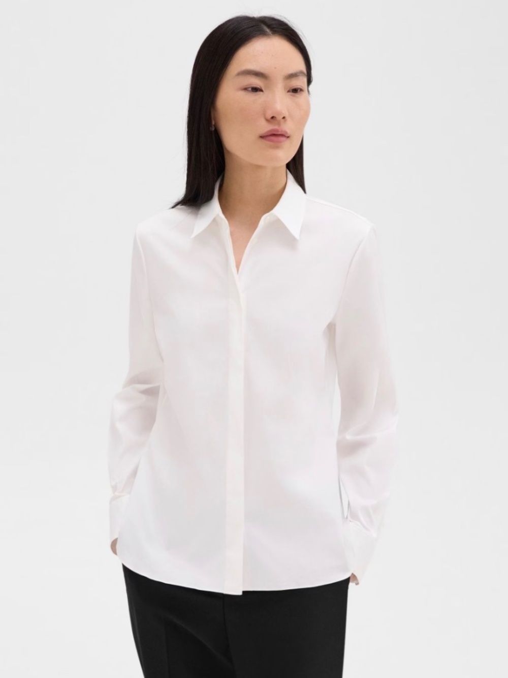 Theory women’s white button down in stretch cotton, size small.